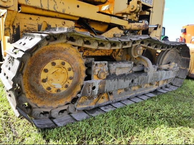 Image of John Deere 450E equipment image 4