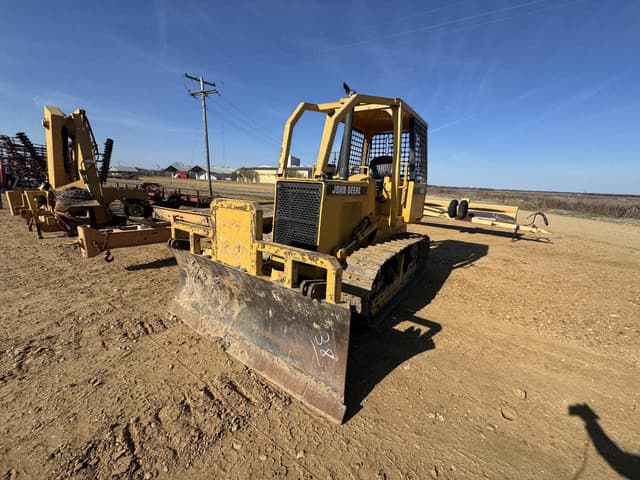 Image of John Deere 450G equipment image 2