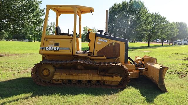 Image of John Deere 450H equipment image 2