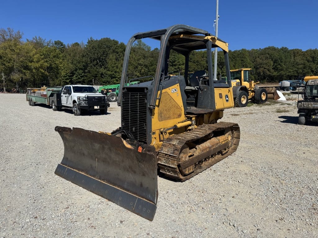 John Deere 450J Equipment Image0