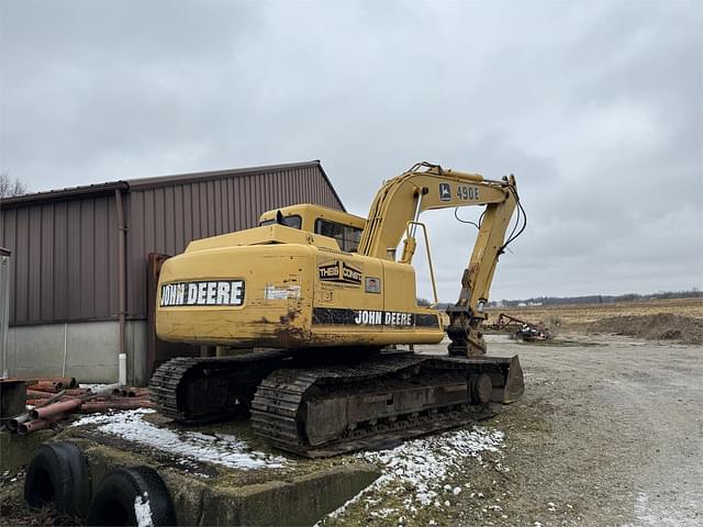 Image of John Deere 490E equipment image 2