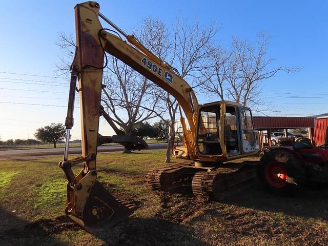 Image of John Deere 490E equipment image 2