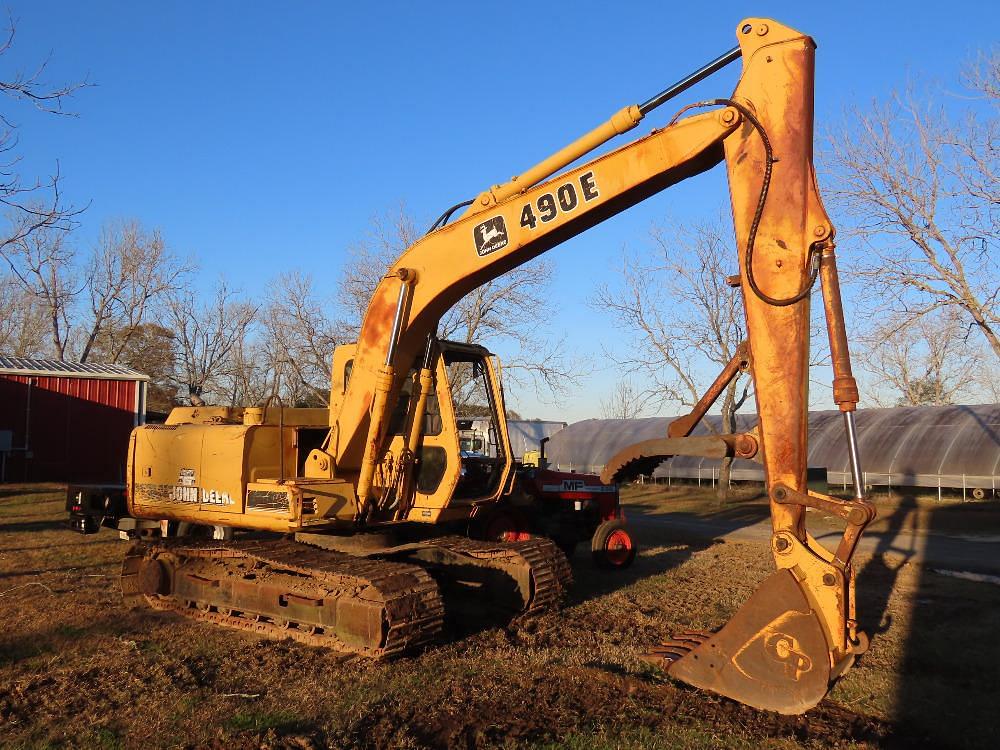 Image of John Deere 490E Primary image