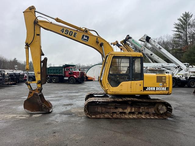 Image of John Deere 490E equipment image 1