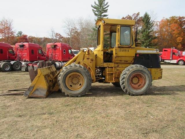 Image of John Deere 544A equipment image 1