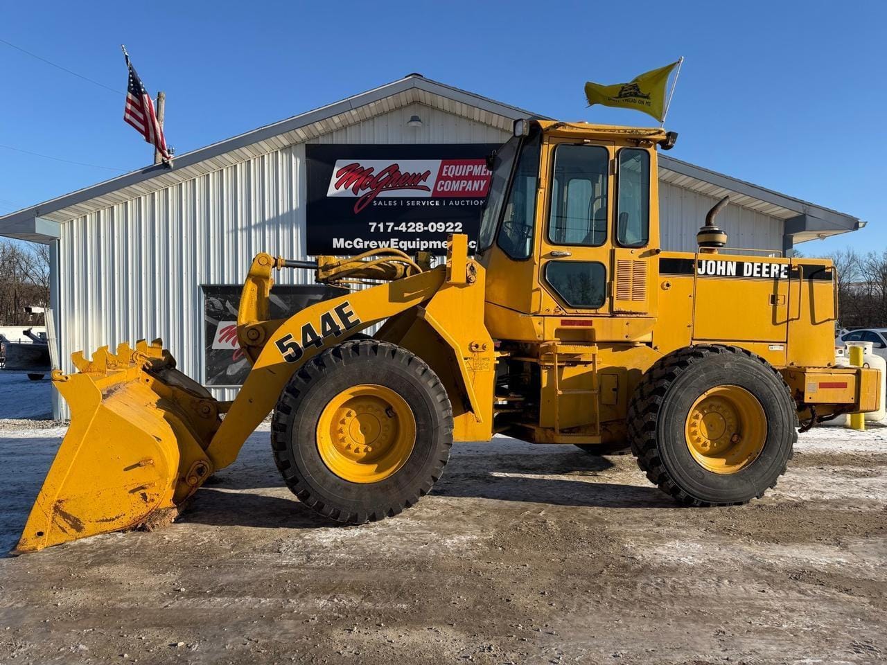 John Deere 544E Equipment Image0