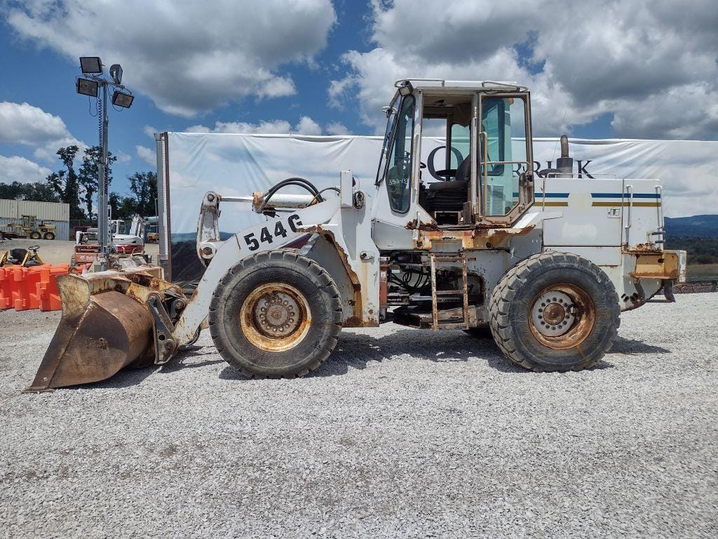 John Deere 544G Equipment Image0
