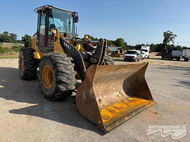 Image of John Deere 544J equipment image 1