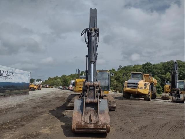 Image of John Deere 250G LC equipment image 1