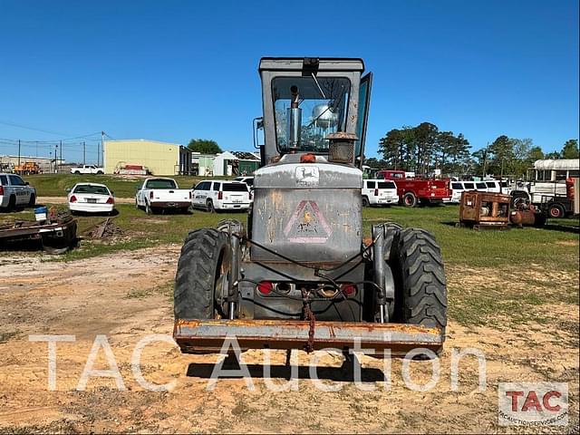 Image of John Deere 570A equipment image 4