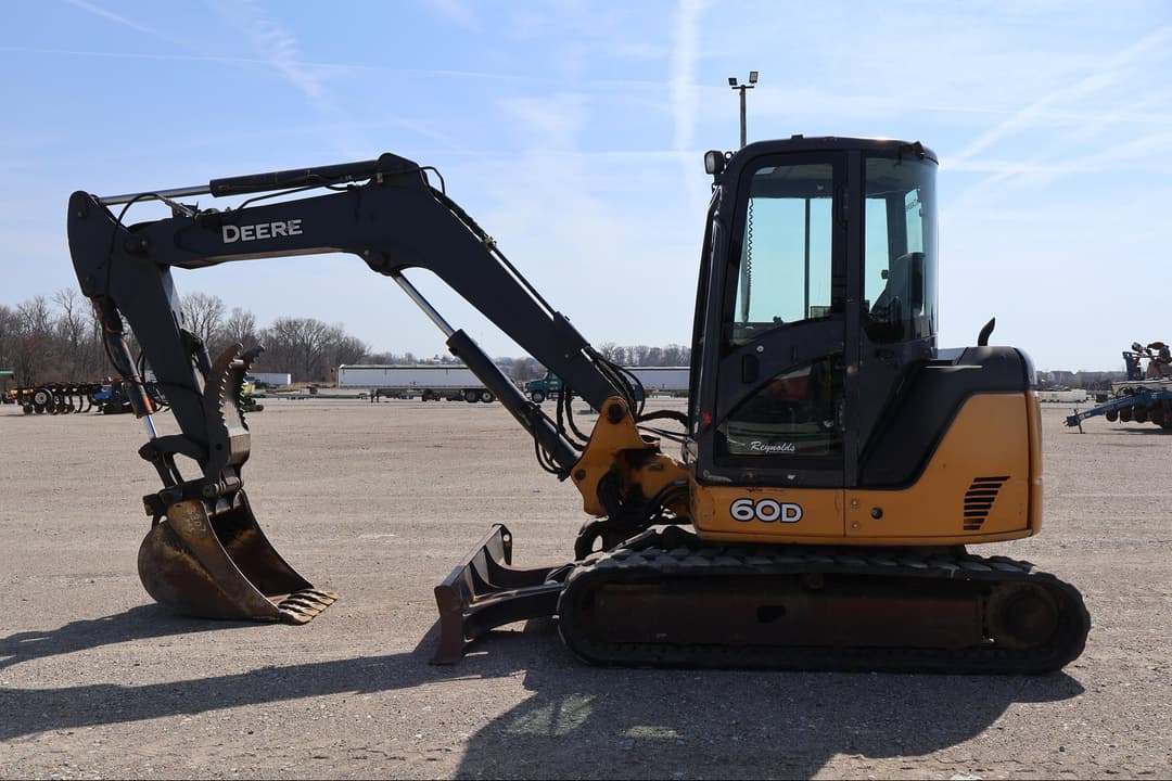 Image of John Deere 60D Primary image