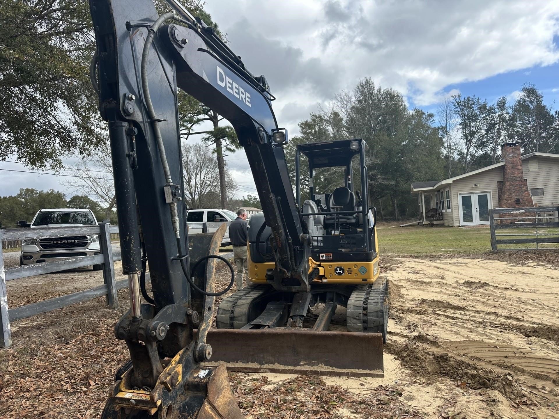 2020 John Deere 60G Equipment Image0