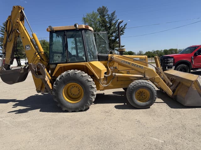 Image of John Deere 610B equipment image 1