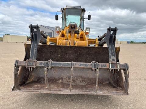 Image of John Deere 624E equipment image 2