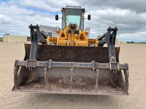 Image of John Deere 624E equipment image 1