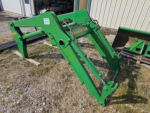 Image of John Deere 640 equipment image 1