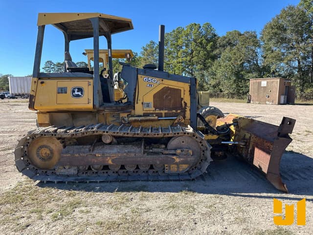 Image of John Deere 650J XLT equipment image 3