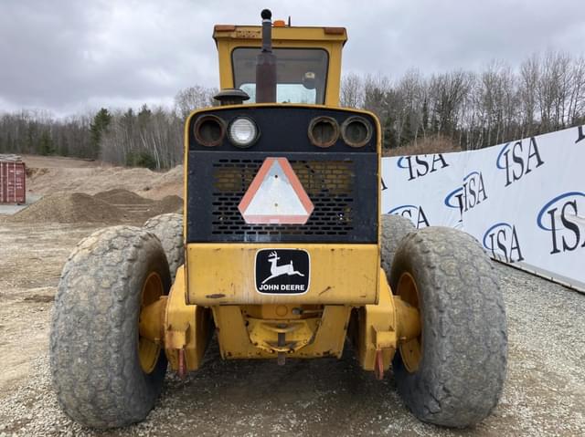 Image of John Deere 670A equipment image 3