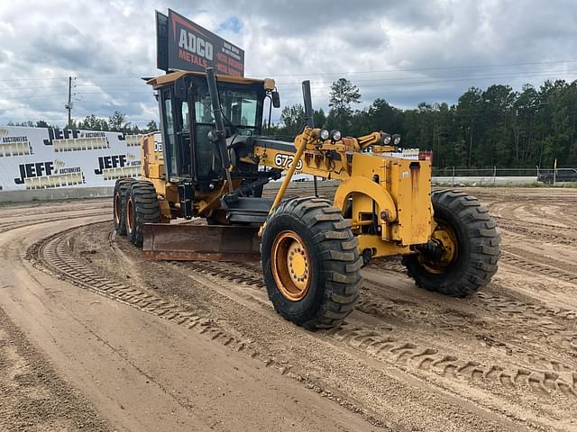 Image of John Deere 672D equipment image 2