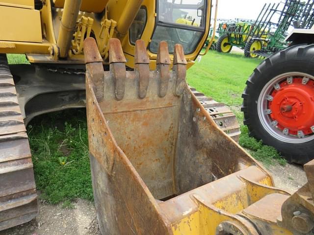 Image of John Deere 690E LC equipment image 3