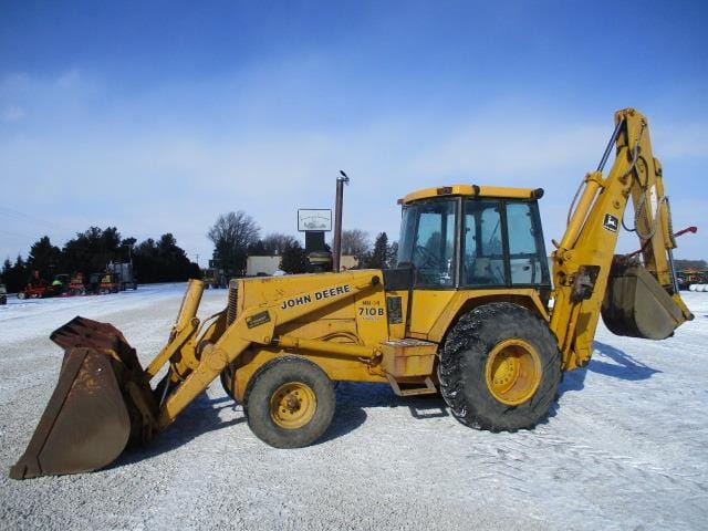 Main image John Deere 710B