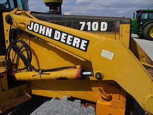 Main image John Deere 710D 17