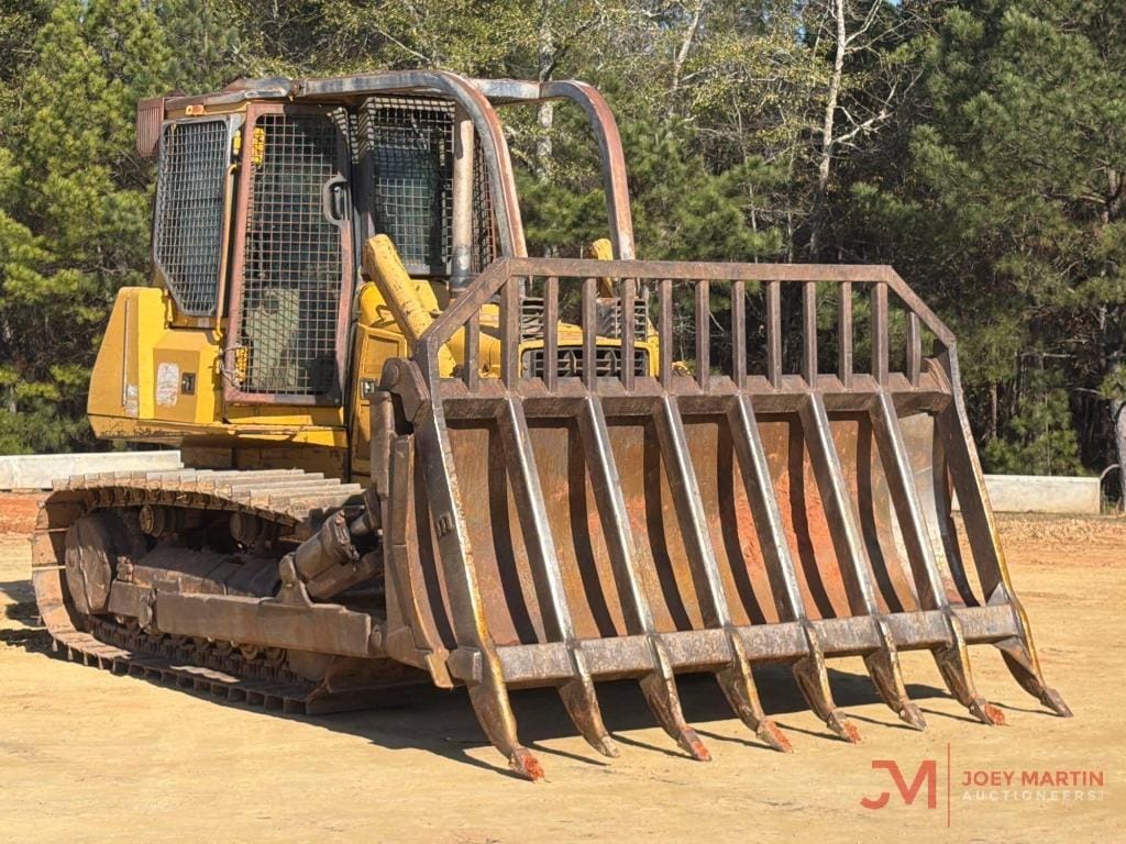 John Deere 750C Equipment Image0