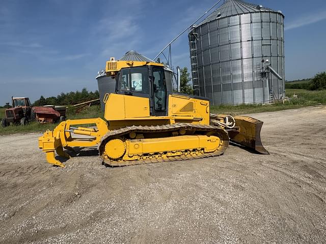 Image of John Deere 750J LGP equipment image 2