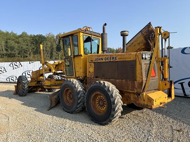 Image of John Deere 770 equipment image 2