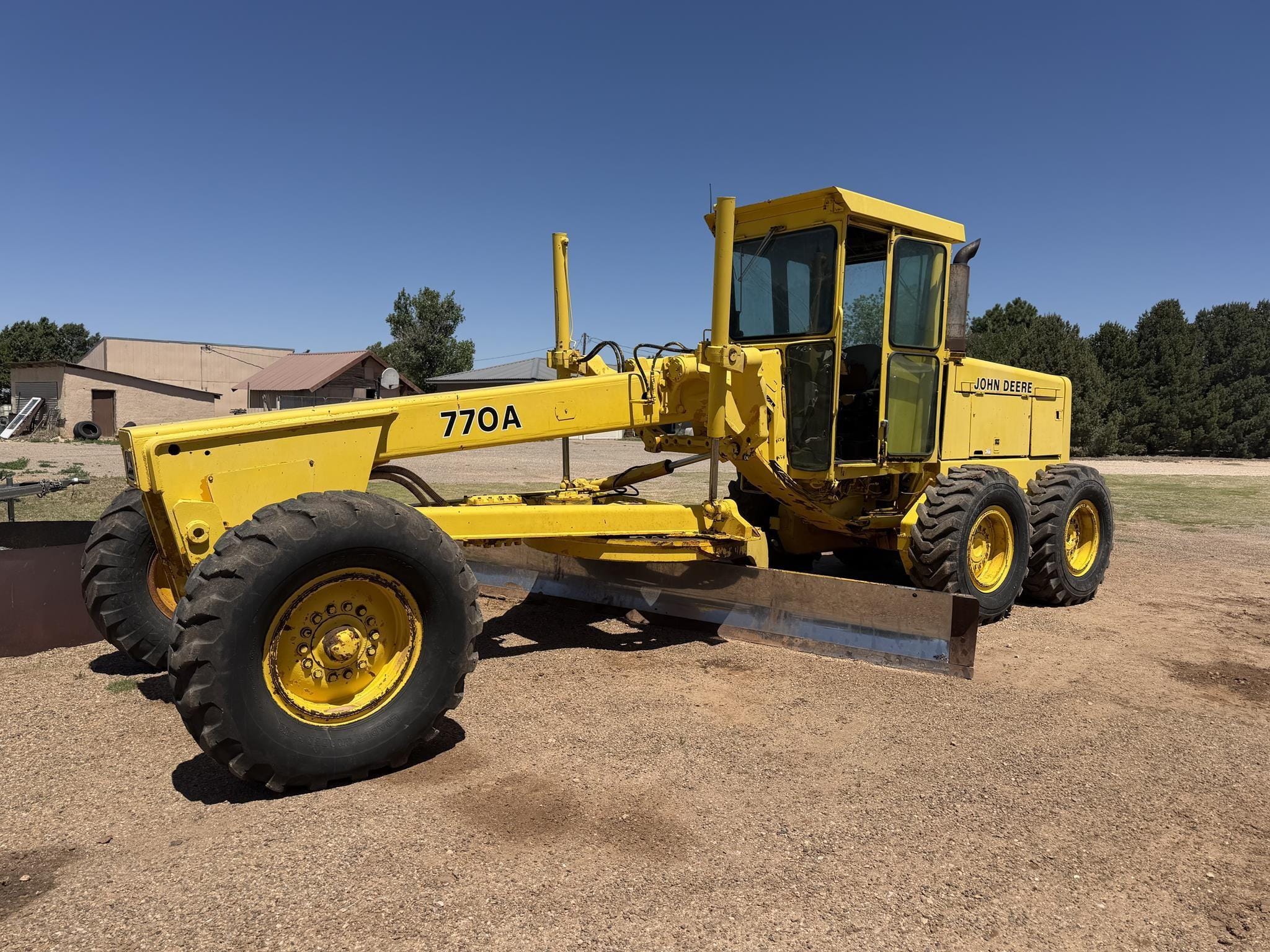 John Deere 770A Equipment Image0