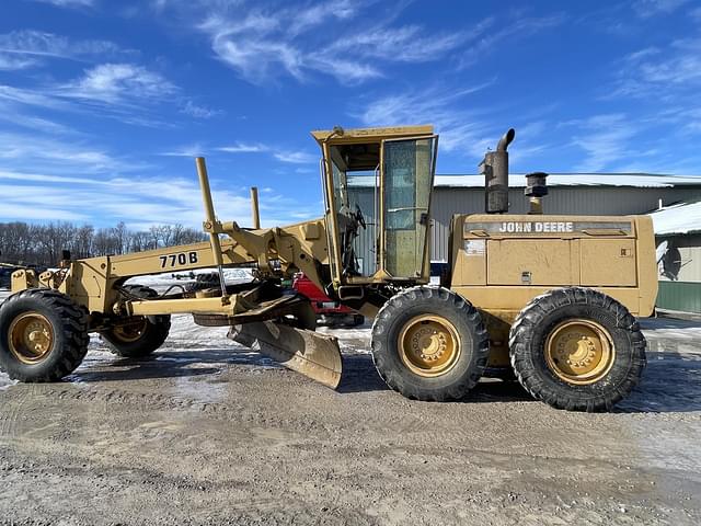 Image of John Deere 770B equipment image 1