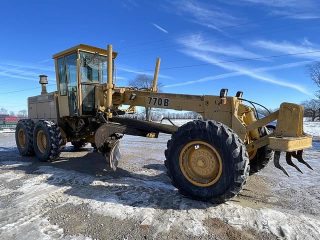 Image of John Deere 770B equipment image 3