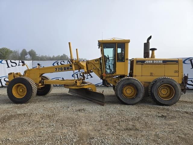 Image of John Deere 770BH equipment image 1