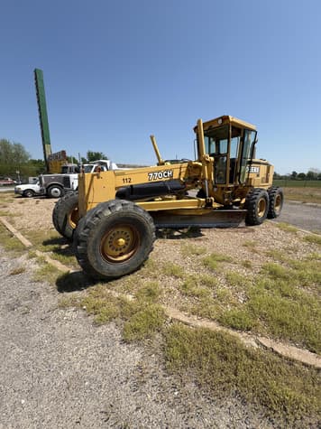 Main image John Deere 770CH