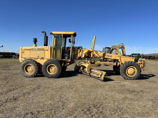 Image of John Deere 772A equipment image 3