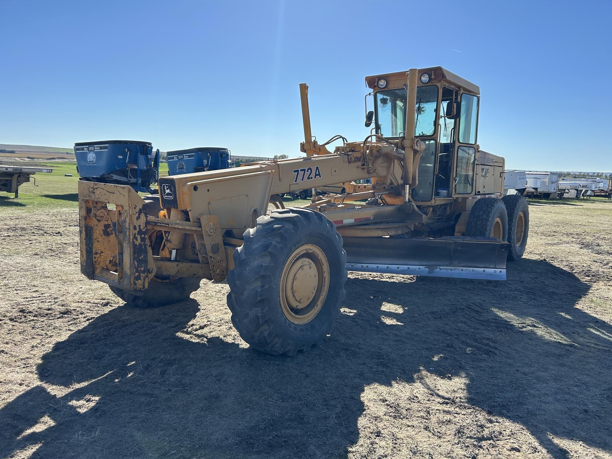John Deere 772A Equipment Image0