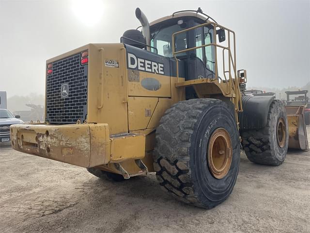 Thumbnail image John Deere 824J 3