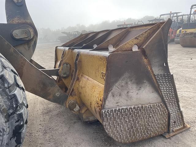 Thumbnail image John Deere 824J 4