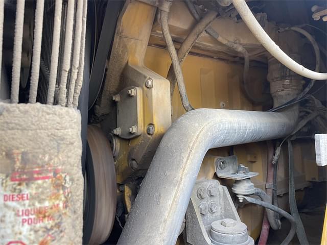 Thumbnail image John Deere 824J 6