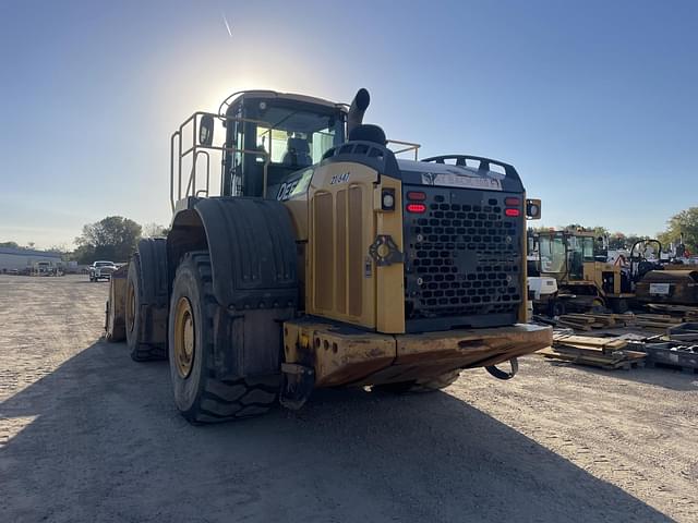 Image of John Deere 844K equipment image 2