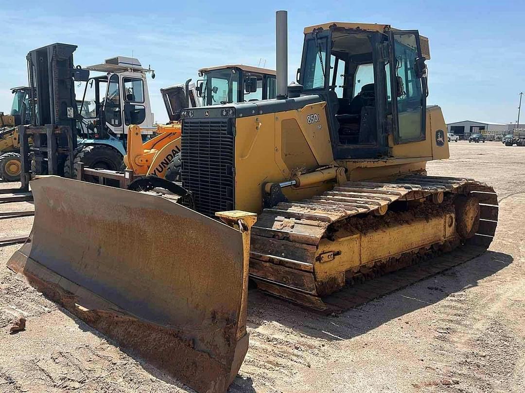 Image of John Deere 850J LGP Primary image