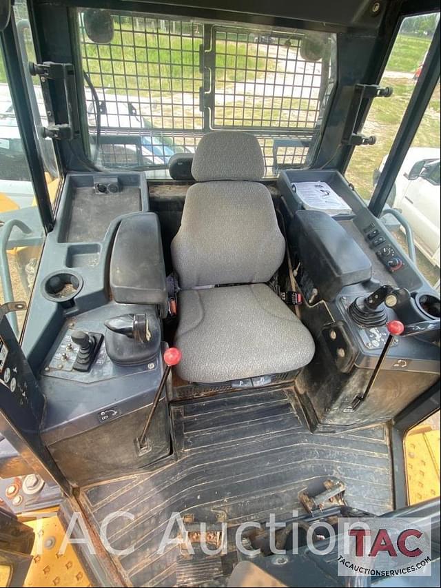 Image of John Deere 850K LGP equipment image 4