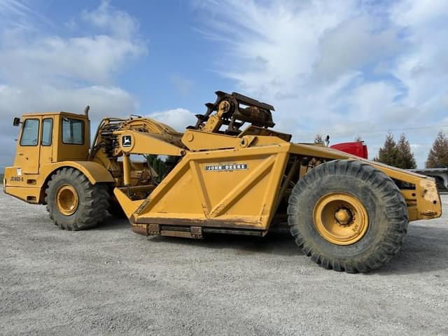 Image of John Deere 860A equipment image 4