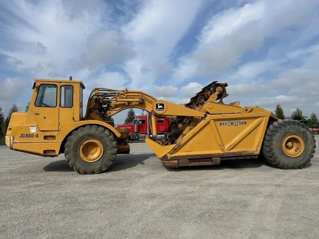Image of John Deere 860A equipment image 2