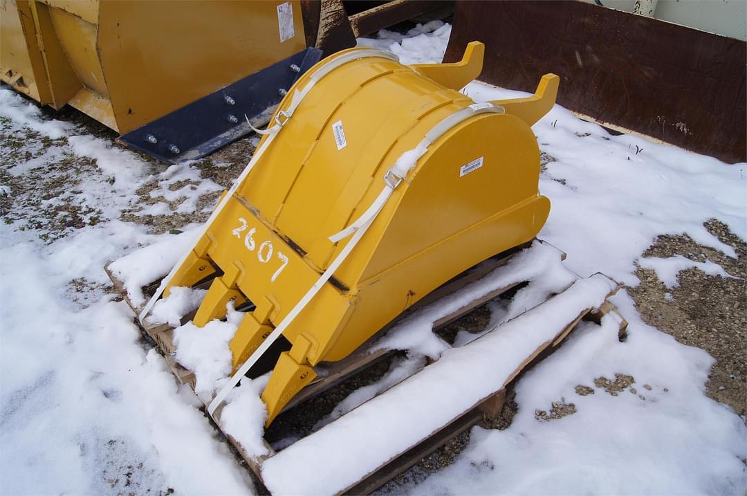 Image of John Deere Bucket Primary image