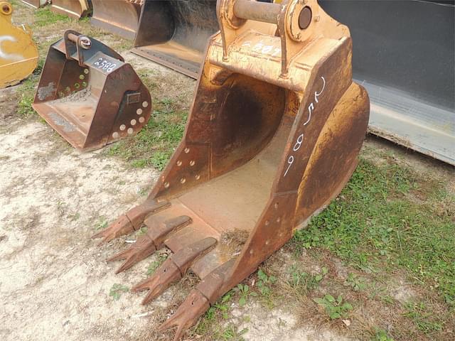 Image of John Deere Excavator Bucket equipment image 1