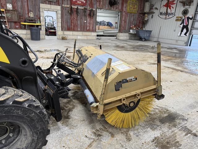 Image of John Deere BA84 equipment image 4