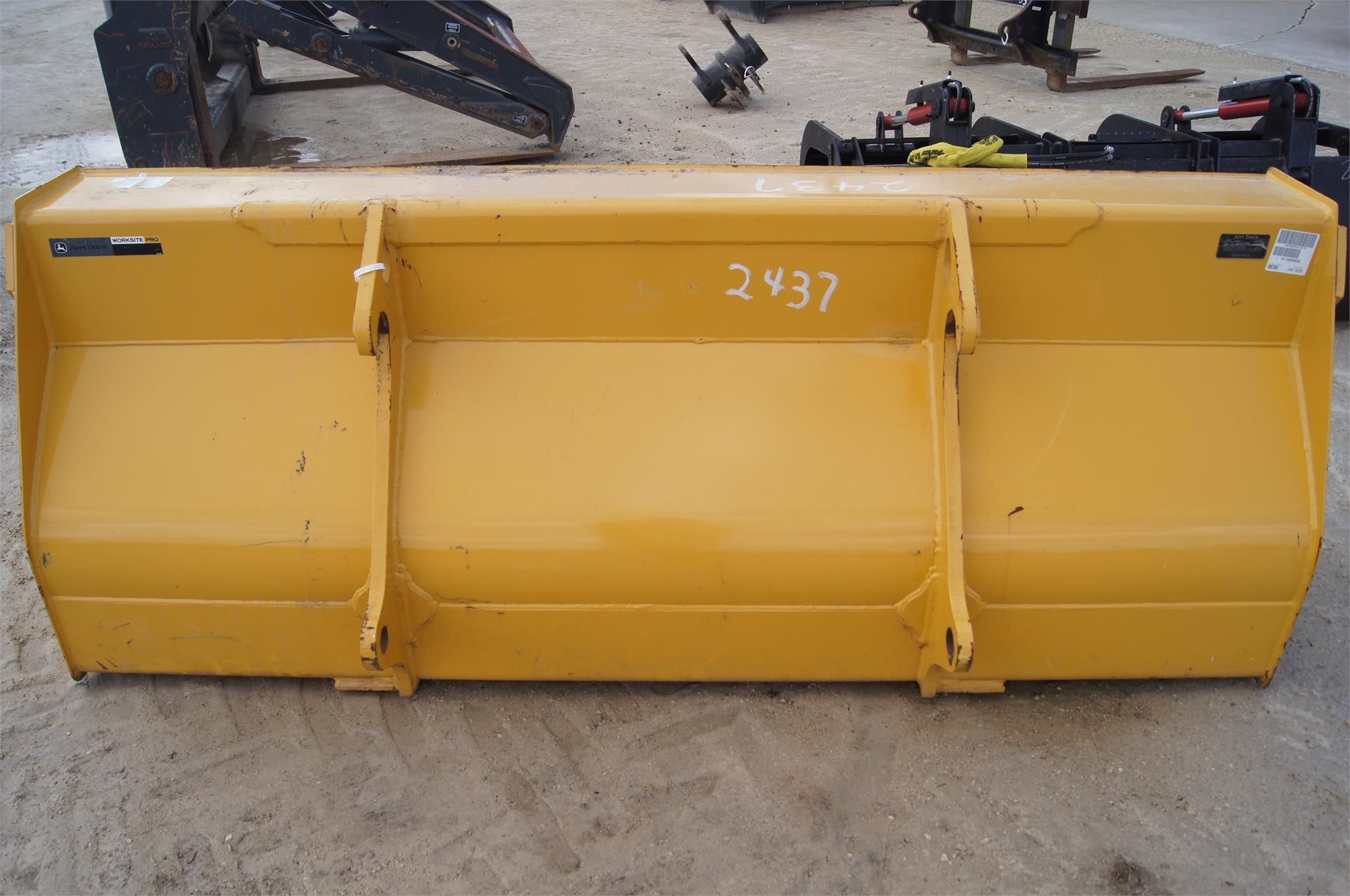 Main image John Deere Bucket