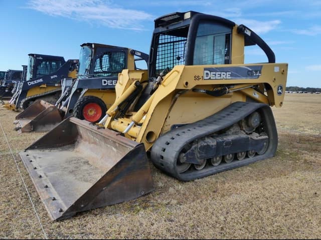 Image of John Deere CT332 equipment image 1