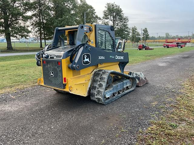 Image of John Deere 325G equipment image 4